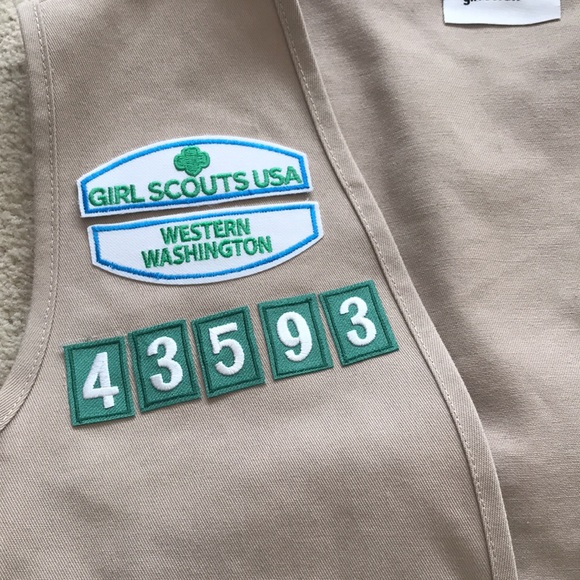 Girl Scouts USA Vests Western Washington With Patches - Picture 7 of 11